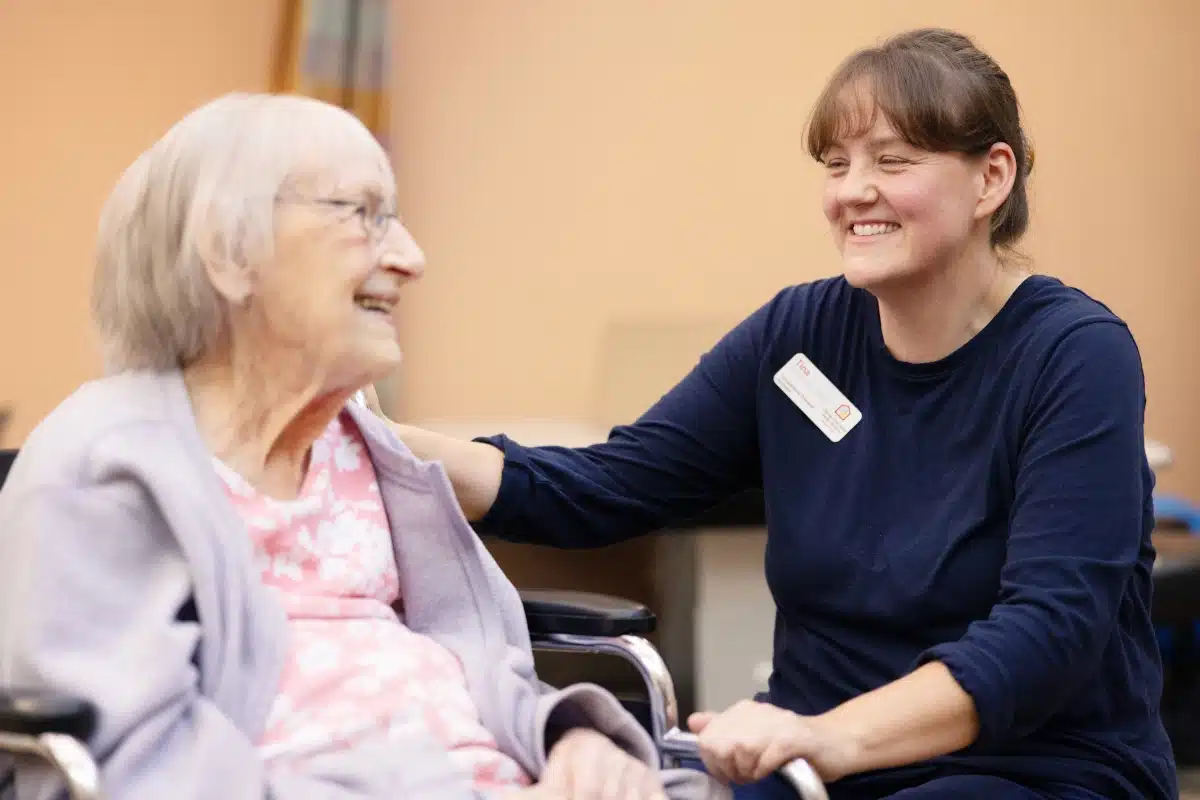 A kind employee helps a community member